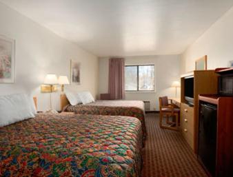 Days Inn by Wyndham Stoughton WI. photo