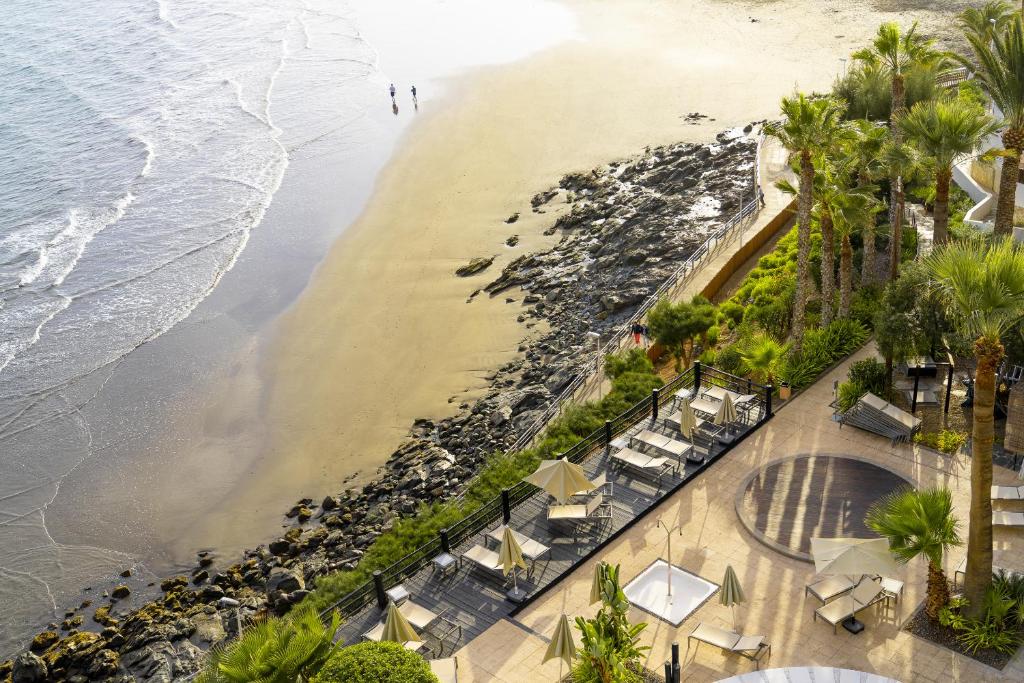 Apartamentos Buganvilla - Adults Only — Beach in San Agustin, Canary Islands
