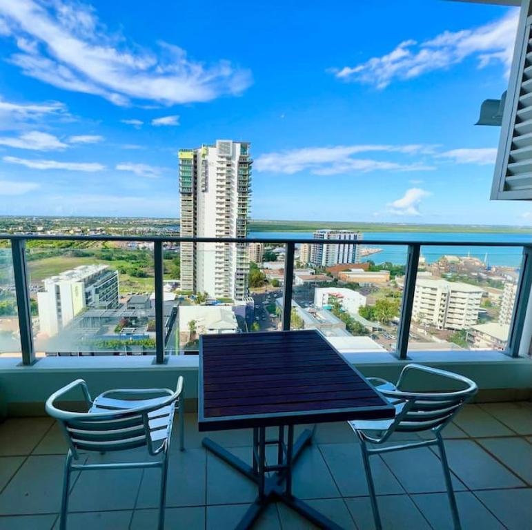 Pandanas Apt 8 18th fl Sunrise and Harbour Views, Darwin