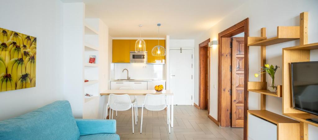 Apartamentos Buganvilla - Adults Only — Hotel rooms in San Agustin, Canary Islands