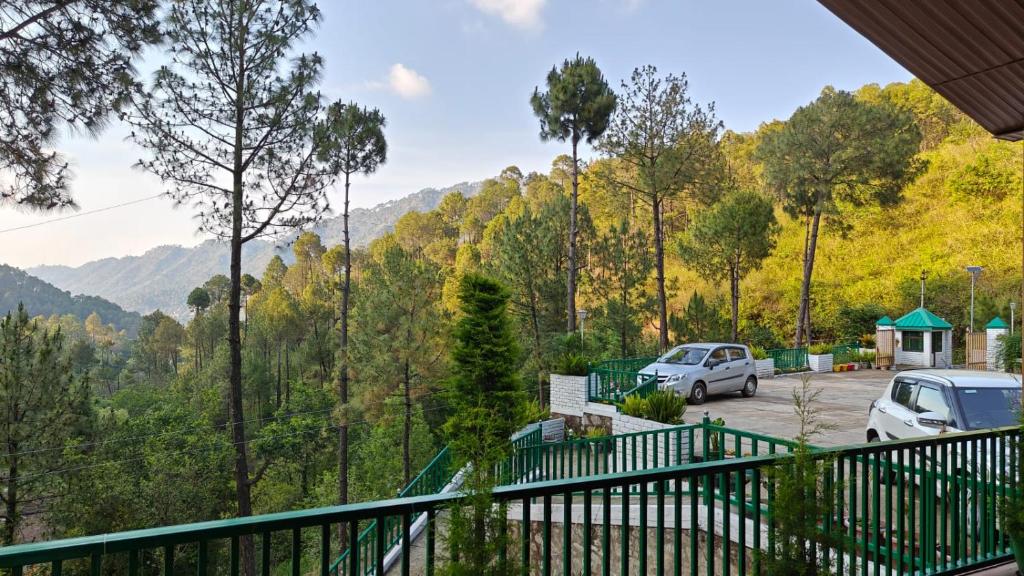 Pineland Resorts & Chalets Kasauli photo