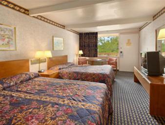 Ramada Limited Cockeysville photo