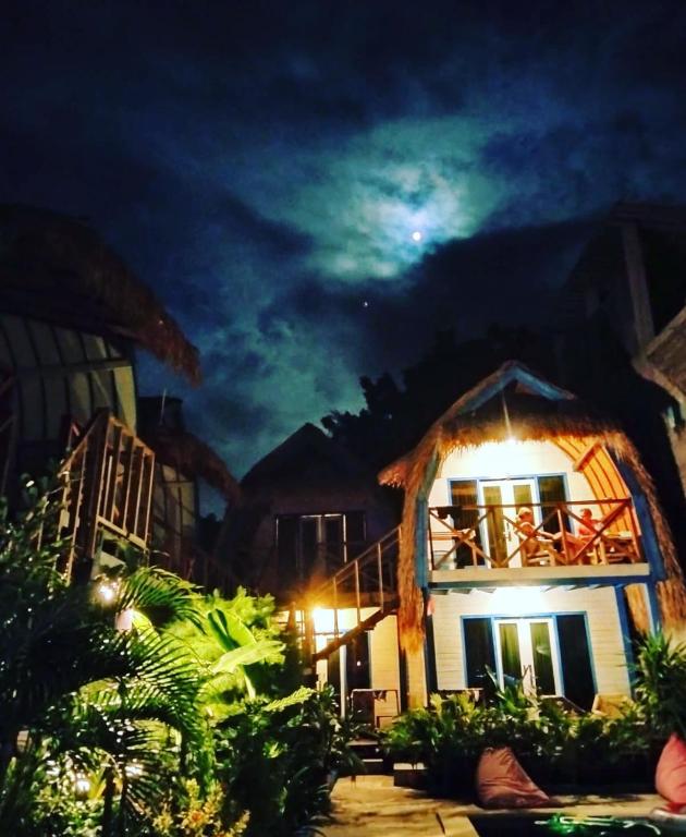 Tropical House Bungalows photo