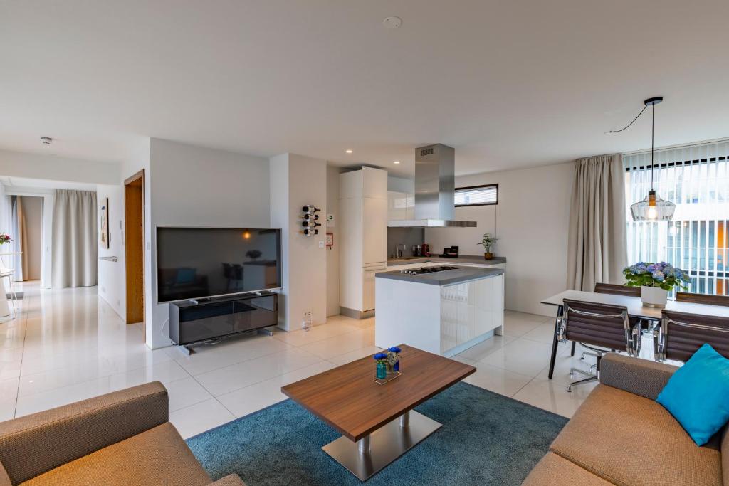 Black Pearl Apartment Hotel