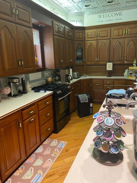 Queen Anne Bed and Breakfast photo