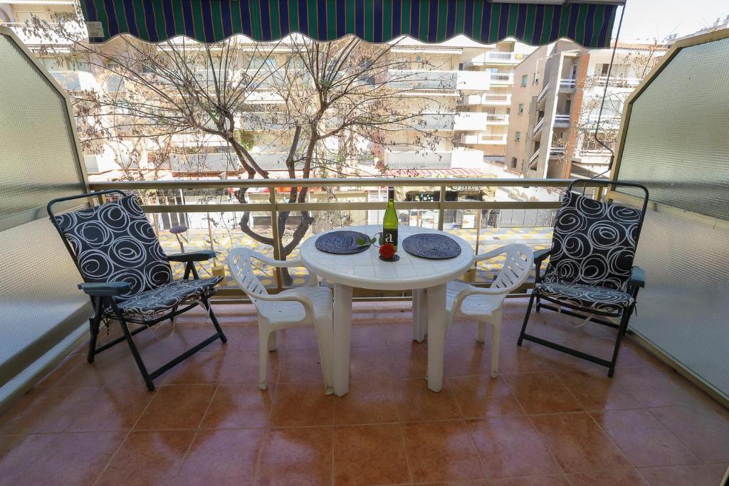 Costa Daurada Apartaments - LA SIRENA, Salou