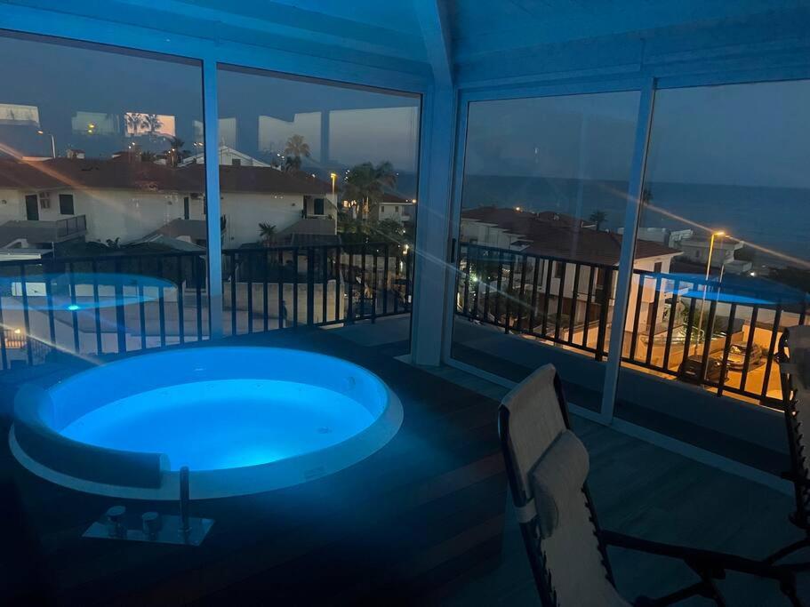 Ale Mare - Attico con idromassaggio vista mare, Marina di Ragusa
