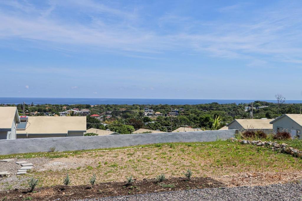 Camelot Paradise, Discovery Bay