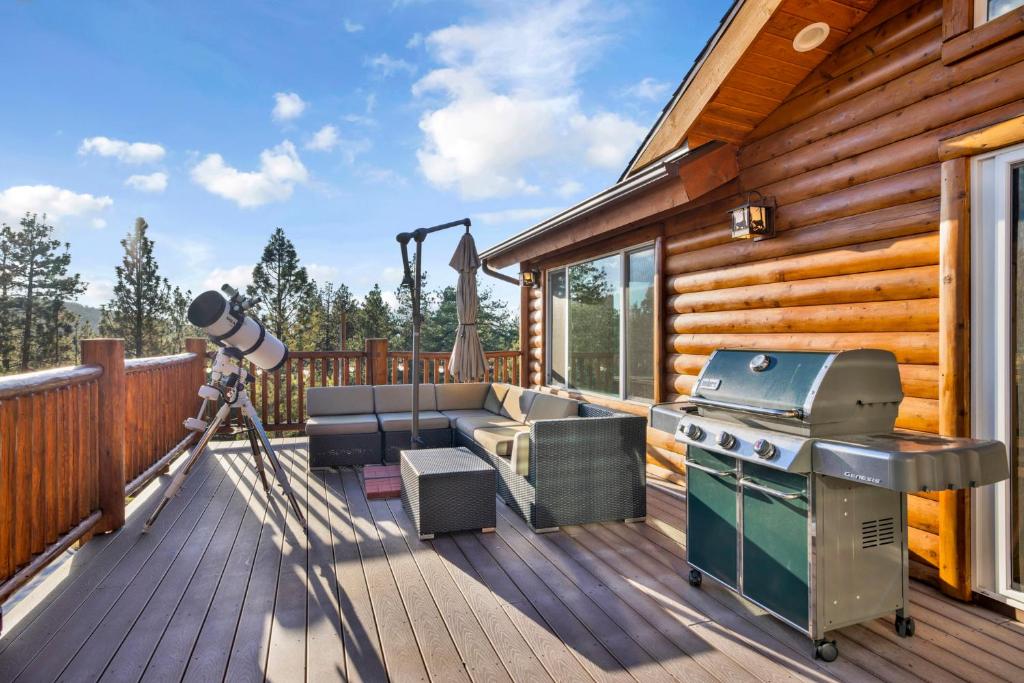 Silver Tip Chalet by Big Bear Vacations Game Tables Ultra Central Cozy Chalet, Big Bear Lake