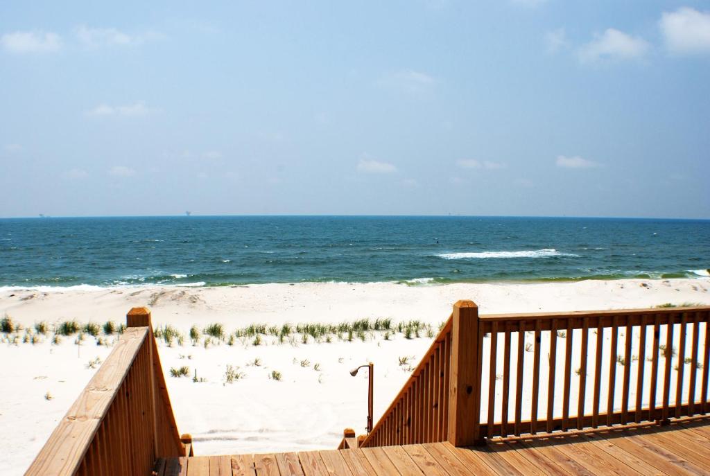 CR Escape, Dauphin Island