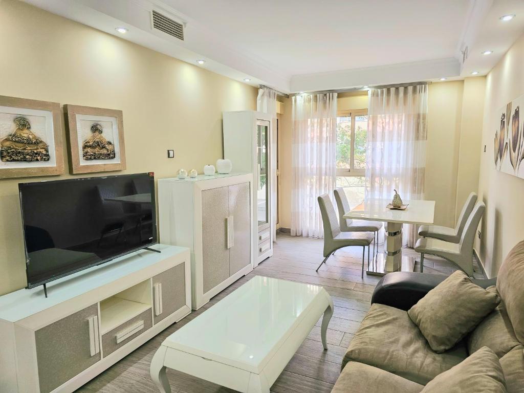 Sup T12 Egeo - Alojamientos La Torre, Torre del Mar