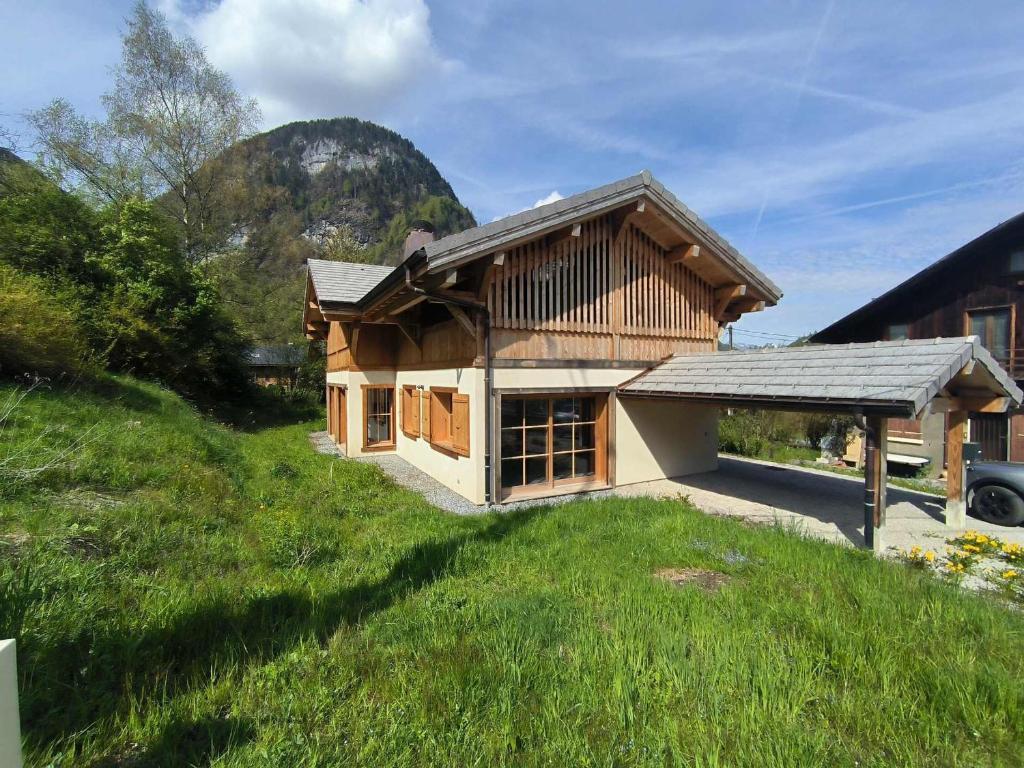 Chalet de standing avec parking à Sixt-Fer-à-Cheval - FR-1-624-132 - 2
