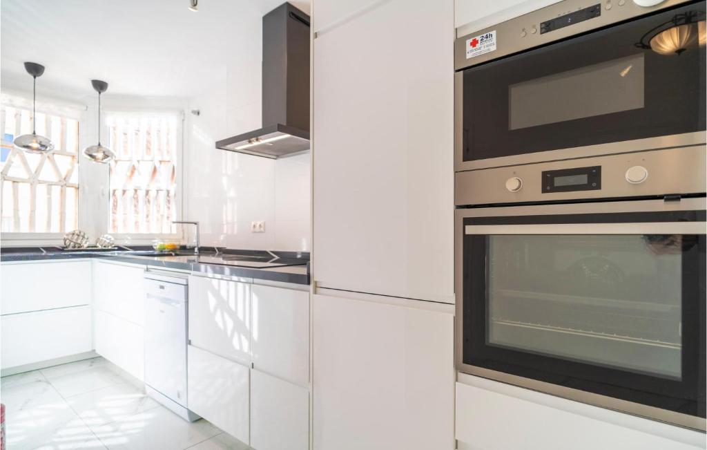 Cozy Apartment In Mijas With Swimming Pool - 4