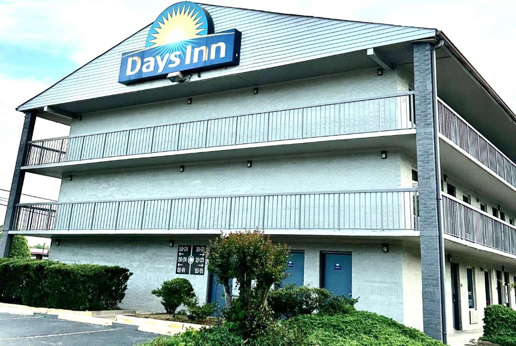 Days Inn by Wyndham Charlotte Northlake, Charlotte
