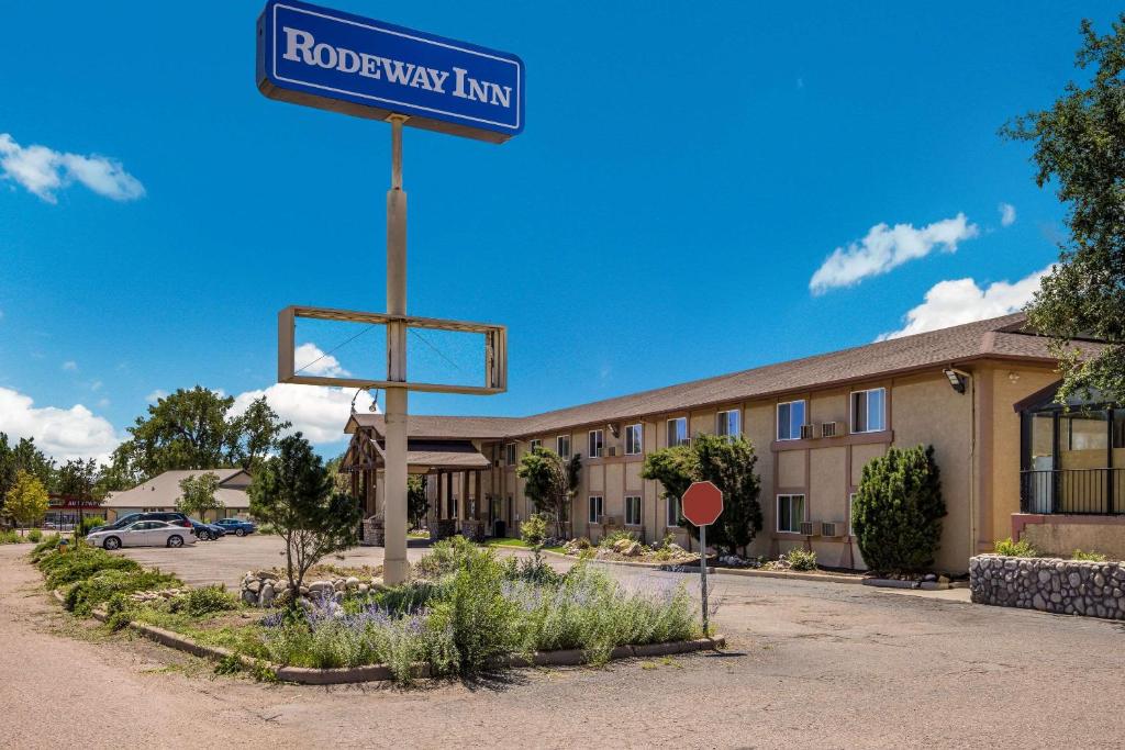 Rodeway Inn — Hotel in Colorado Springs (CO)