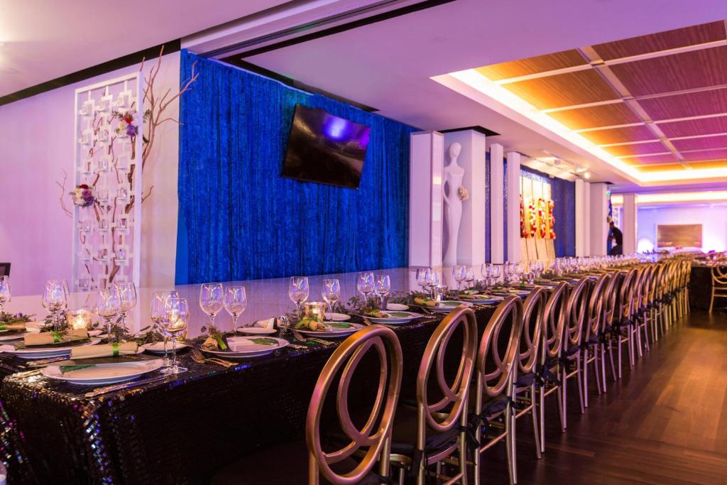 غرفة الاجتماعات/الاحتفالات