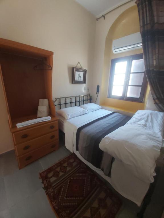 Standard Single Room with Shower