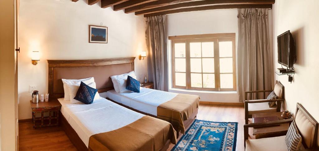 Hotel Kang Lha Chen photo