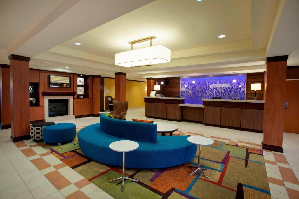 Fairfield Inn & Suites Detroit Metro Airport Romulus photo