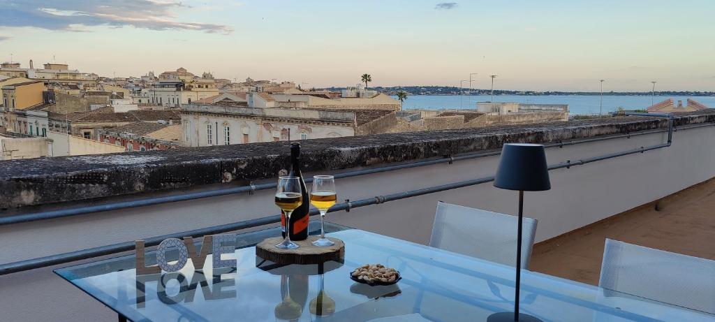 La Terrazza Su Ortigia Seaview Apartment - 1