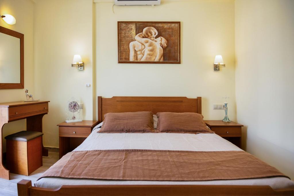Daisy Hotel Apartments photo