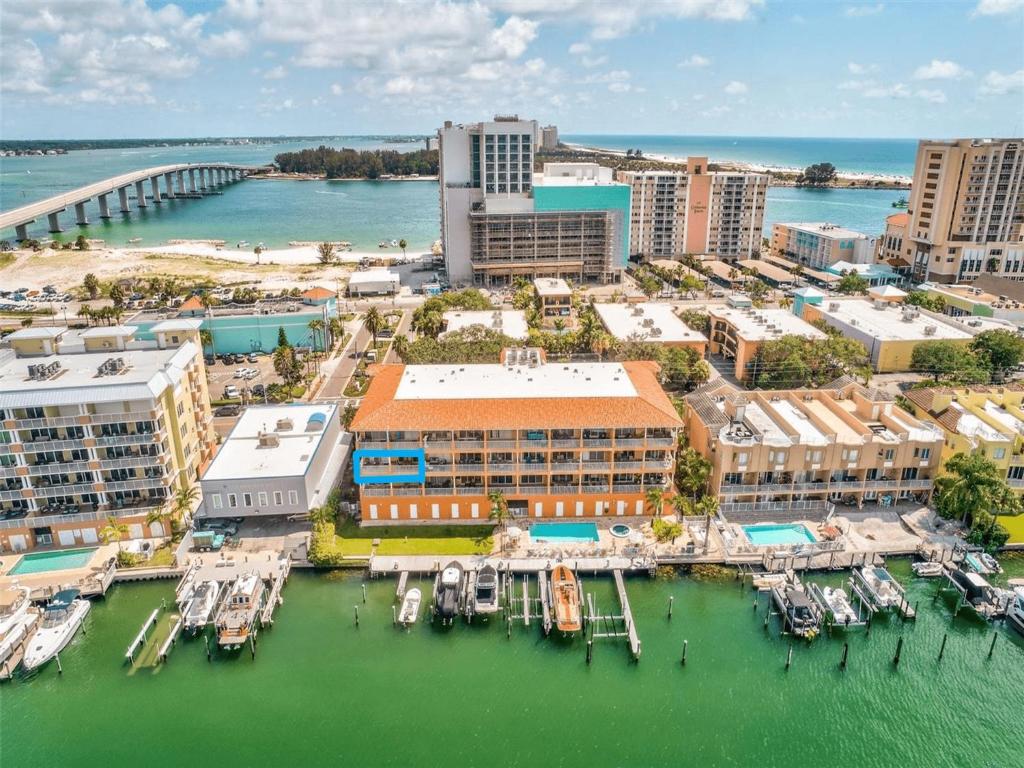 Island Key 305 - Amazing Waterfront Condo - Walk to the Beach, Clearwater Beach