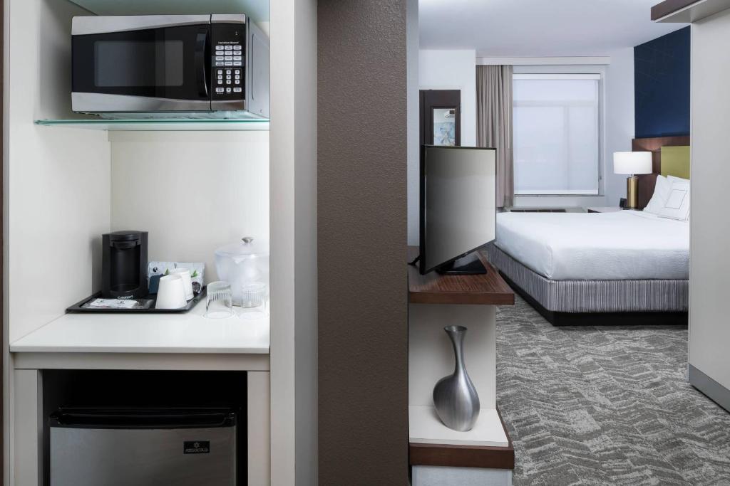 SpringHill Suites Alexandria Old Town/Southwest photo