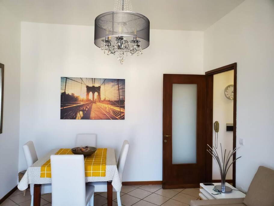 La Rocca Home, accogliente appartamento ad Arona - 2