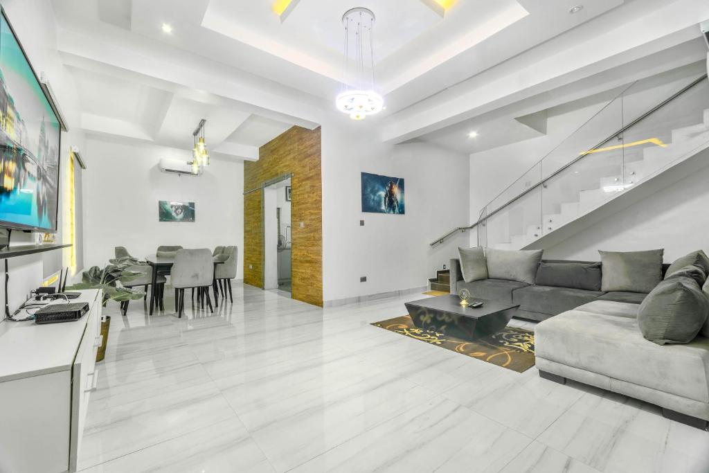 Gorgeous Short-let Apartment Lekki, Lekki