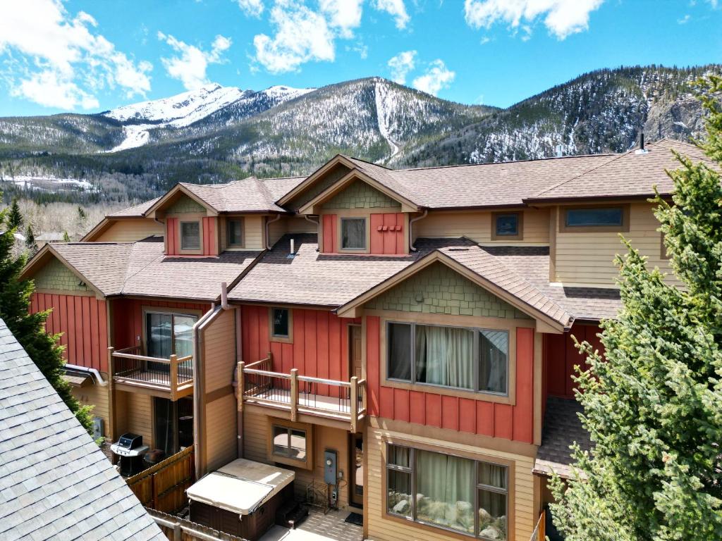 7th Ave 3Br 3Ba townhouse