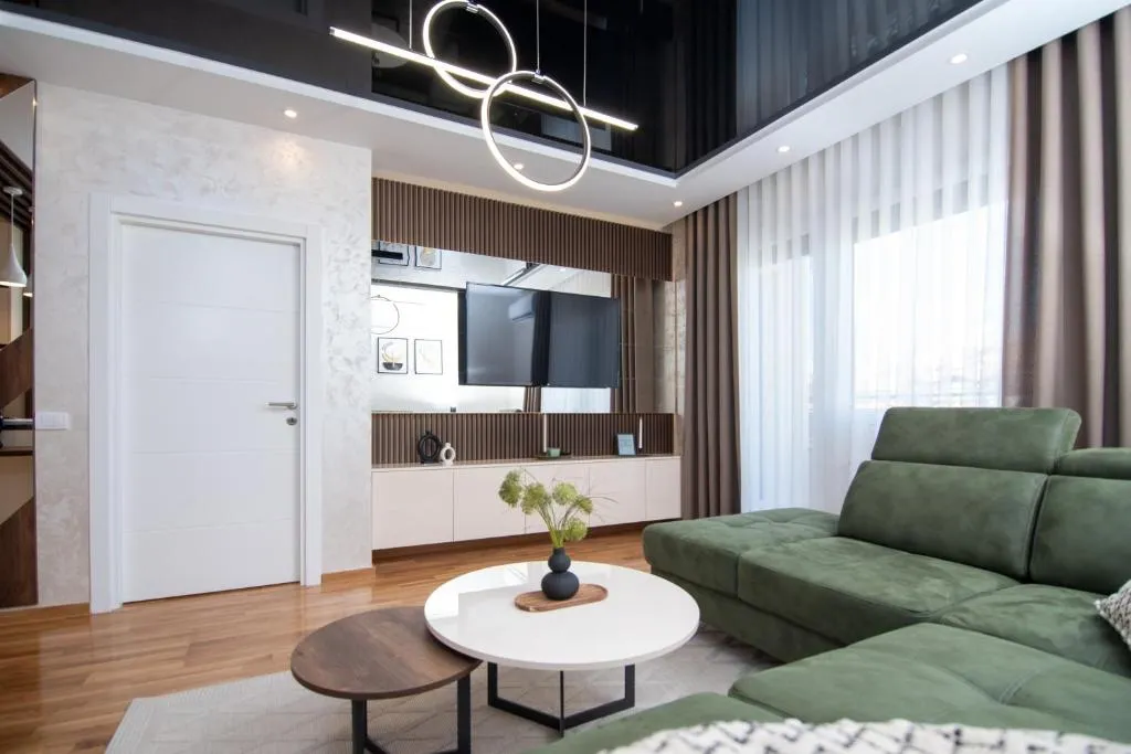 Hemingway LUX, hotel in Arandjelovac