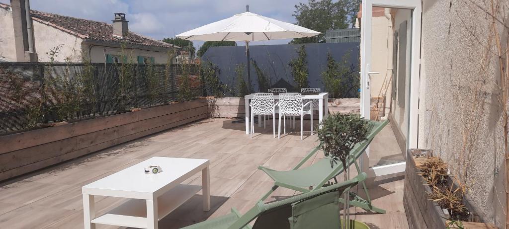 Studio avec Terrasse, Arles