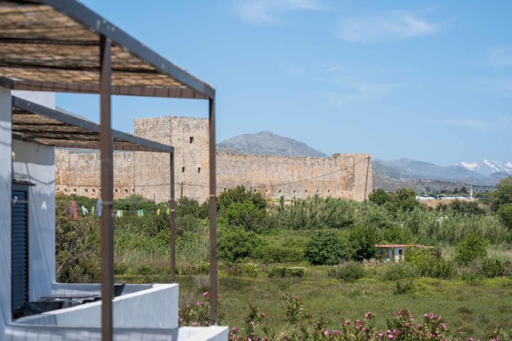 Milos Alexandra Studio, Frangokastello