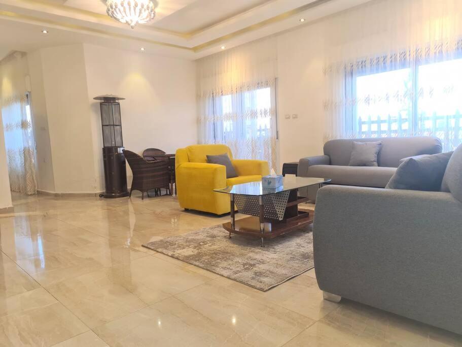 Khalda Rooftop Apt., Ammán