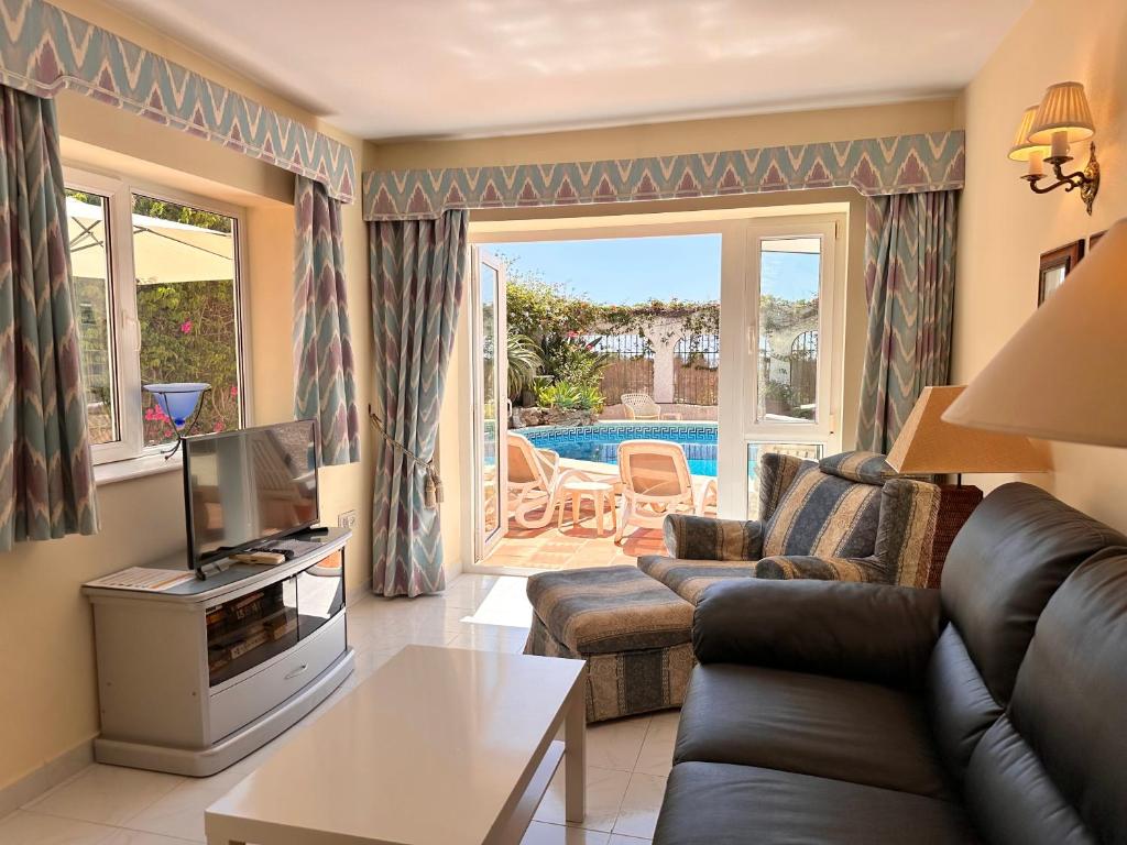 Chimenea 15 Private Pool & Parking by Casasol - 3