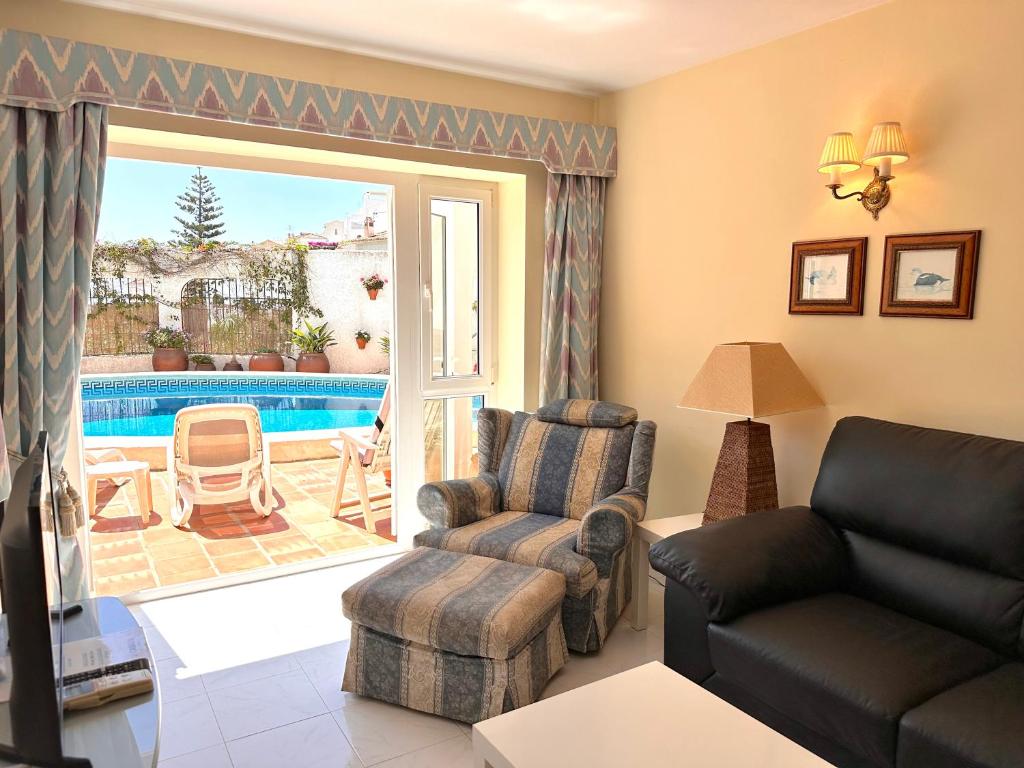 Chimenea 15 Private Pool & Parking by Casasol - 4