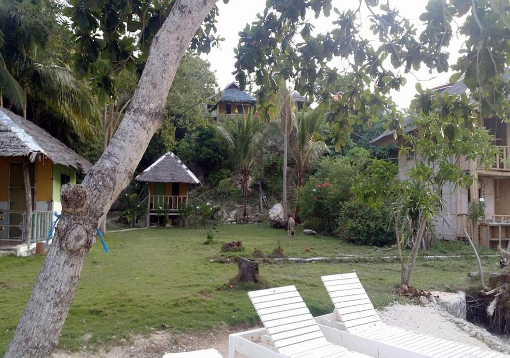 Exterior view, La Villa Alta in Siquijor Island