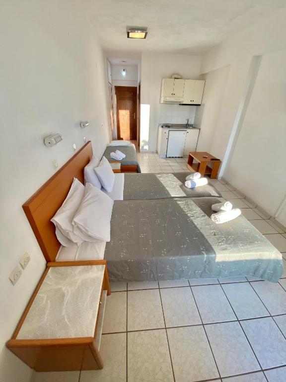 Cretan Sun — Hotel rooms in Rethymnon