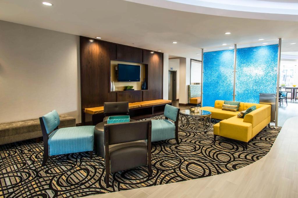 Comfort Suites Fort Lauderdale Airport South & Cruise Port