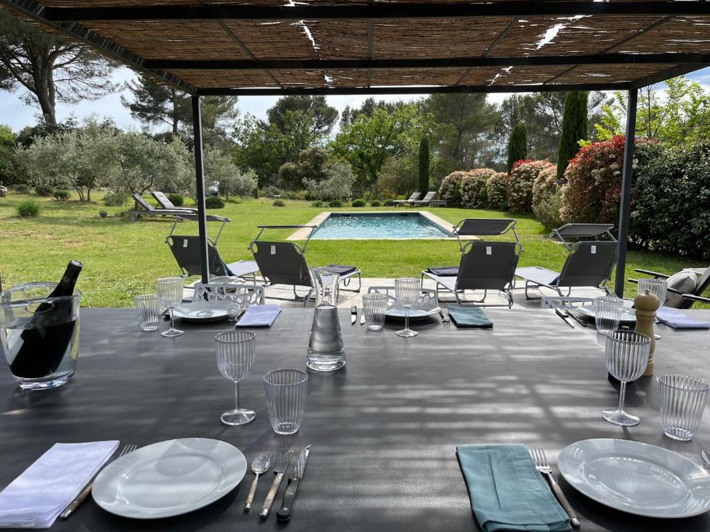 Lou Pantai, House, 5 bedrooms, 8 people, AC, Pool, Large garden,4km from AIX EN PROVENCE - 3
