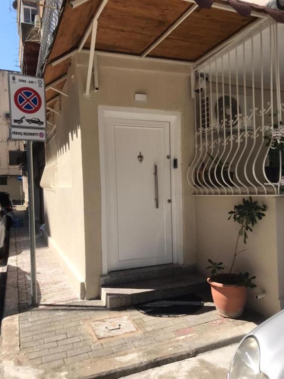 4SeasonsGea , Deluxe Studio , City Centre , Tirana photo