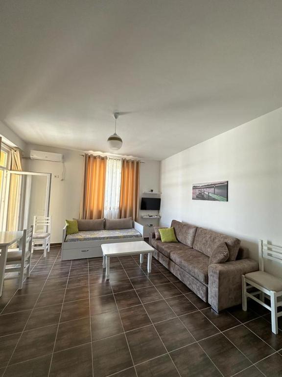 Marjana's Apartment 3, Lezhë