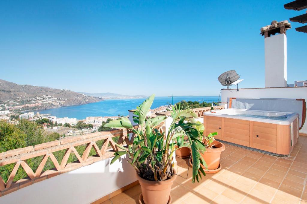 Lovely villa with jacuzzi and heated pool - 2