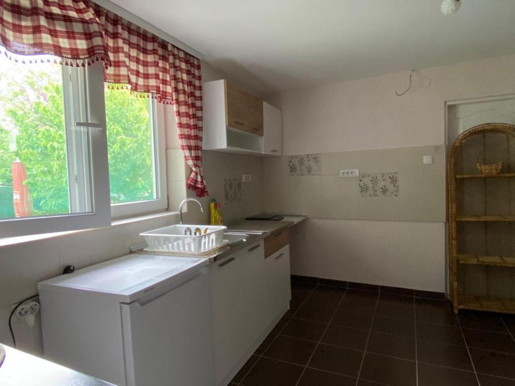 Apartman Ema, Ruma