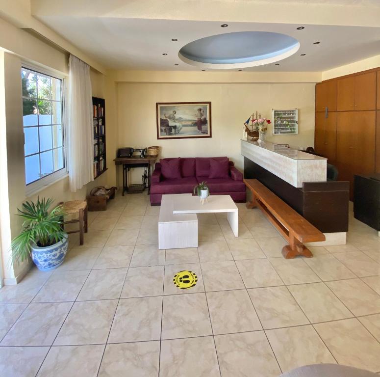 Cretan Sun — Hotel rooms in Rethymnon