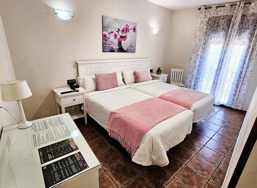 Hotel Medina de Toledo - 4