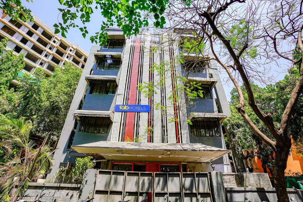 Hotel Highway Residency photo
