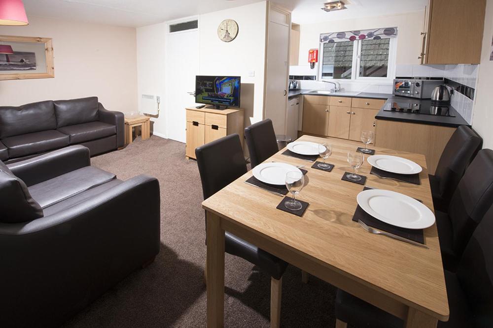 Tolroy Manor Holiday Park photo 3