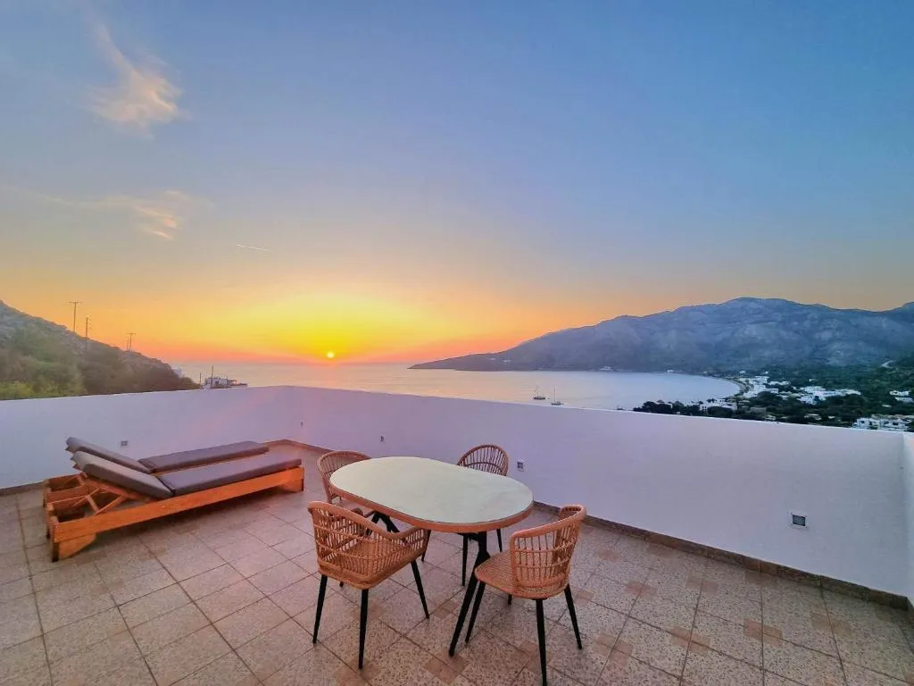 THALASSA, hotel in Livadia