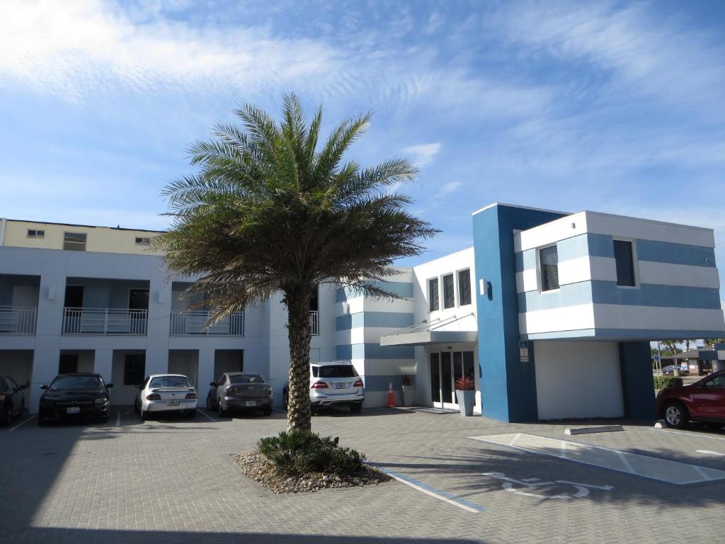 Lotus Boutique Inn and Suites photo